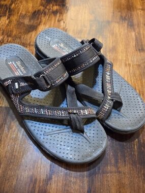 Skechers Women’s Reggae Stockholm -SZ 9- Adjustable Strap Sandals Thong Granola